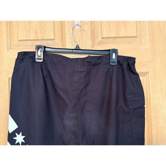 DC Men's Black and White Swim Shorts Trunks Size 38 - Picture 6 of 12